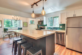 Cozy Retreat with Deck about 2 Mi to Pinecrest Lake!